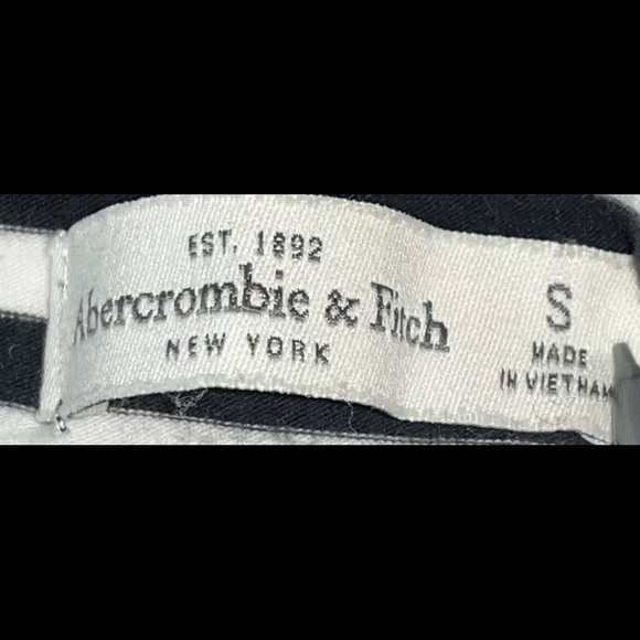 Abercrombie and Fitch Womens Tank Crop Top Striped Black and White Shirt Size S - Picture 4 of 4